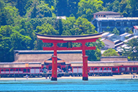安芸の宮島の大鳥居と厳島神社